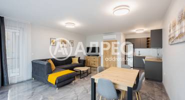 Тристаен апартамент, Варна, к.к. Св.Св. Константин и Елена, 685857, Снимка 1