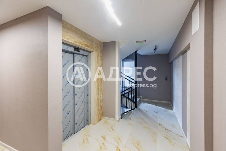 Тристаен апартамент, Варна, к.к. Св.Св. Константин и Елена, 685857, Снимка 23