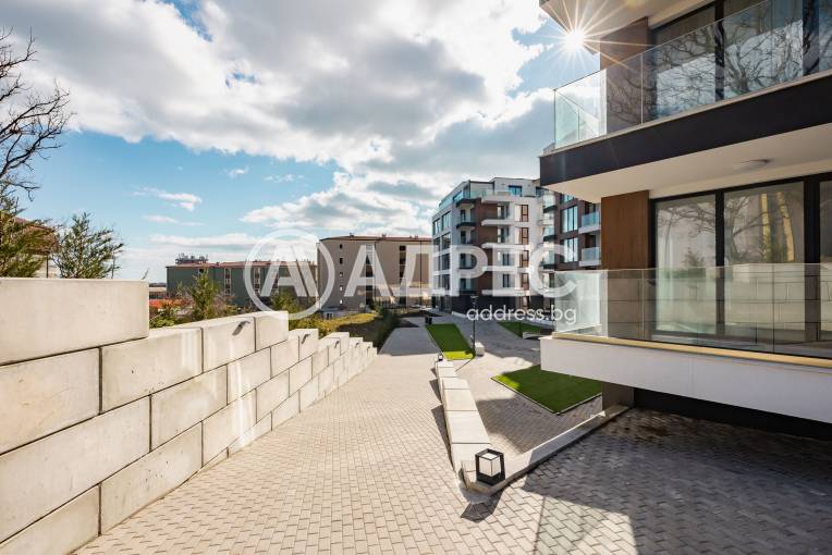 Тристаен апартамент, Варна, к.к. Св.Св. Константин и Елена, 685857, Снимка 25