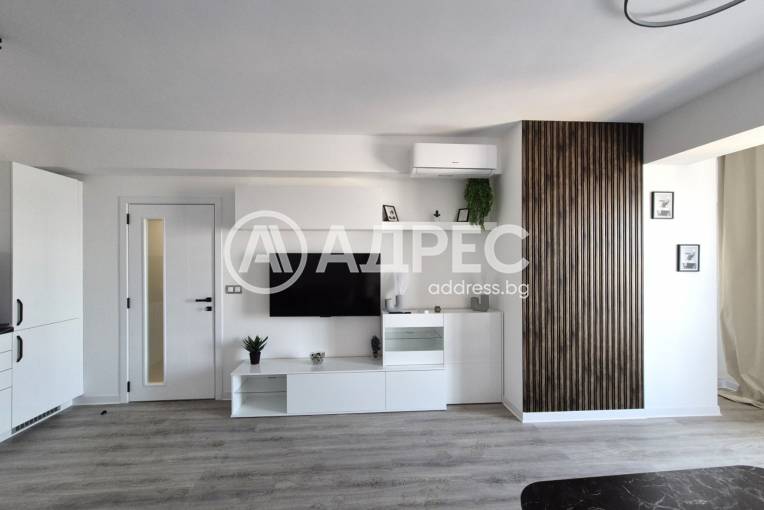 Двустаен апартамент, Русе, Ялта, 680858, Снимка 2