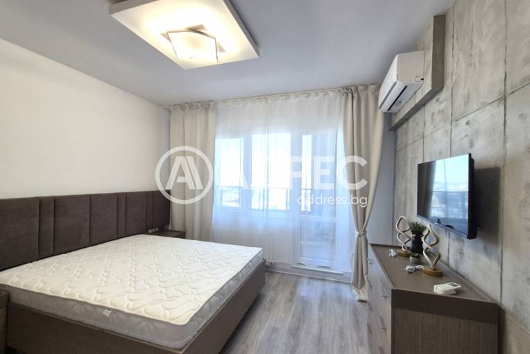 Двустаен апартамент, Русе, Ялта, 680858, Снимка 8