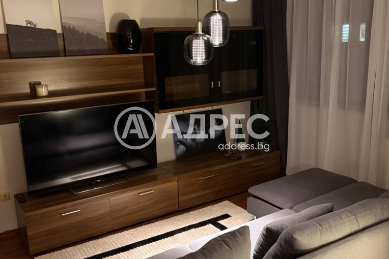 Многостаен апартамент, София, Бели брези, 677861, Снимка 2