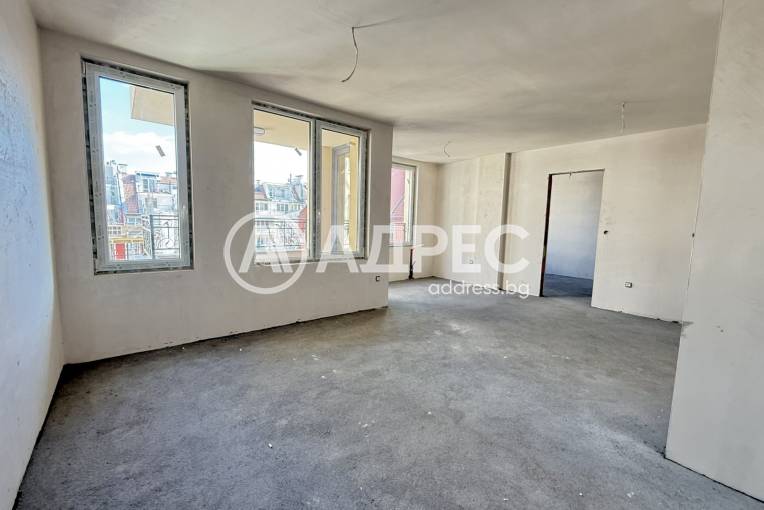 Тристаен апартамент, София, Център, 684862, Снимка 1