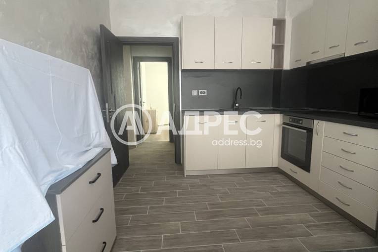 Тристаен апартамент, Варна, Колхозен пазар, 700865, Снимка 3