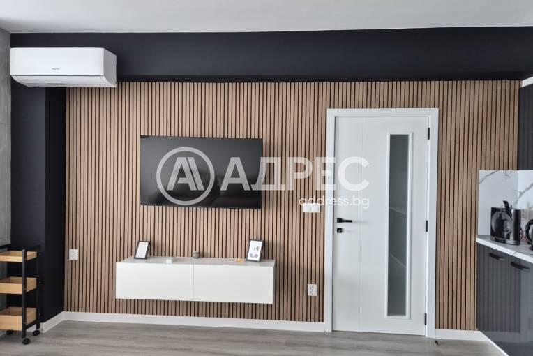 Двустаен апартамент, Русе, Ялта, 694867, Снимка 3