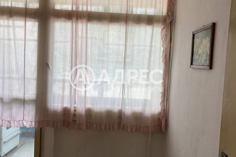 Двустаен апартамент, Ямбол, Георги Бенковски, 697867, Снимка 2