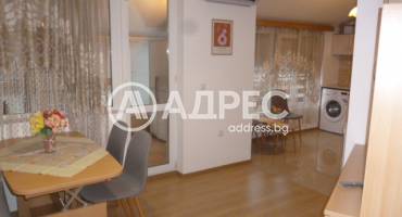 Двустаен апартамент, Добрич, Център, 679869, Снимка 1