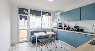 Тристаен апартамент, Варна, Чайка, 679873, Снимка 1