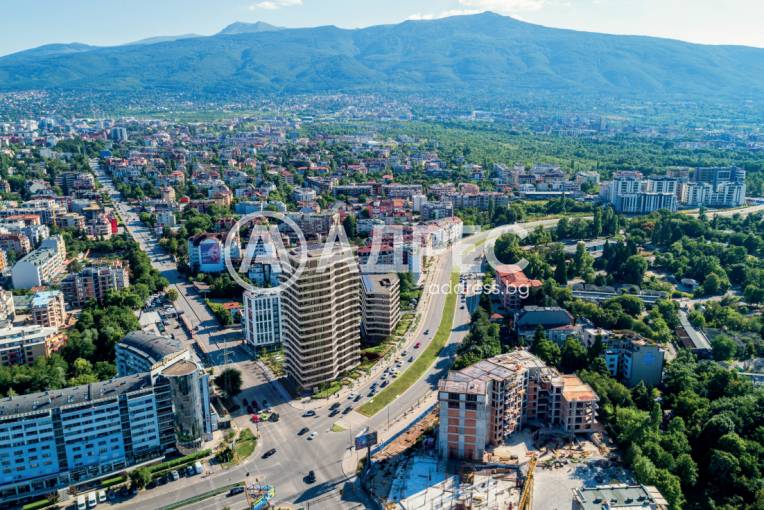 Тристаен апартамент, София, Хладилника, 647875, Снимка 1
