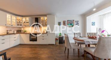 Тристаен апартамент, Варна, Централна поща, 698875, Снимка 1