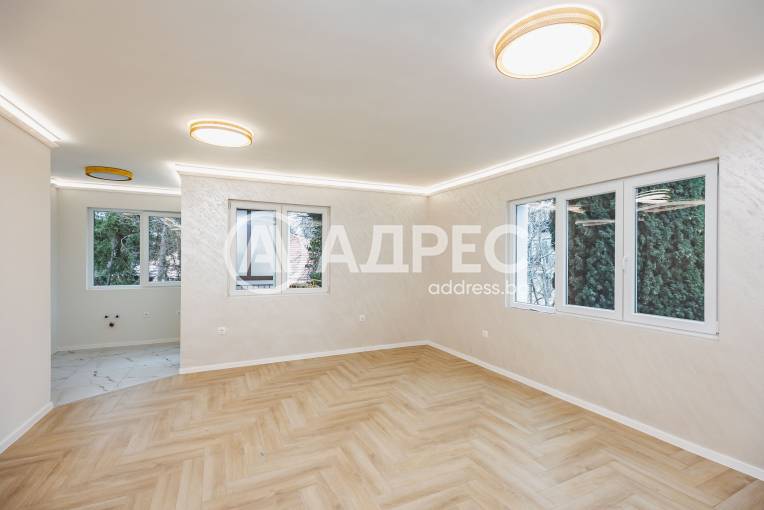 Тристаен апартамент, Варна, Бриз, 674876, Снимка 1