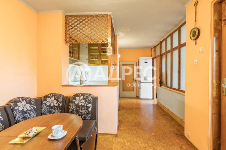 Тристаен апартамент, Плевен, 9-ти квартал, 651880, Снимка 1