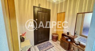 Двустаен апартамент, Попово, 701880, Снимка 1