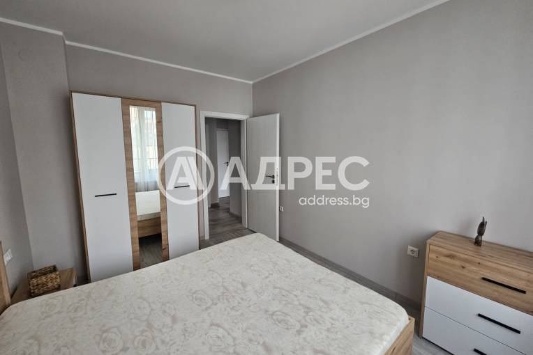 Тристаен апартамент, София, Лагера, 687881, Снимка 4