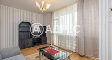 Тристаен апартамент, Варна, Червен площад, 681885, Снимка 1