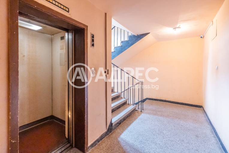 Многостаен апартамент, Варна, Червен площад, 681885, Снимка 7