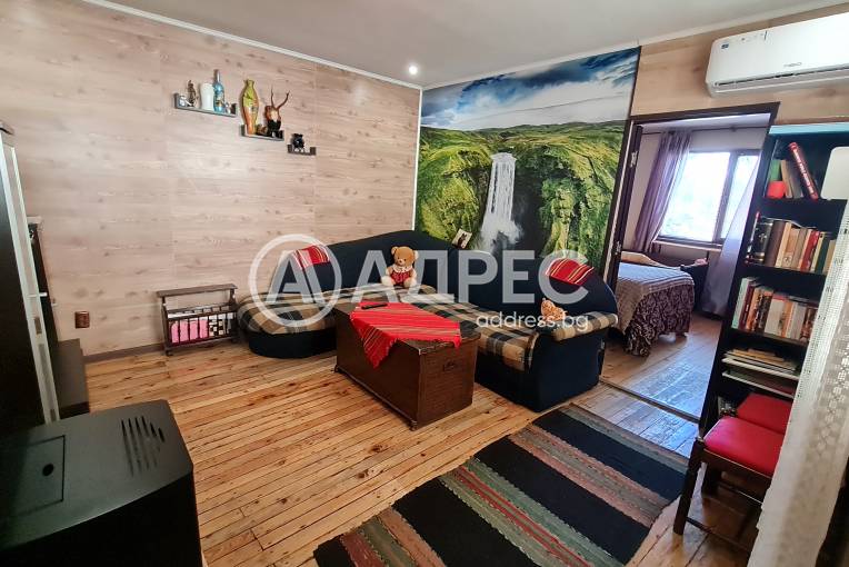 Къща/Вила, Перник, Църква, 683885, Снимка 2