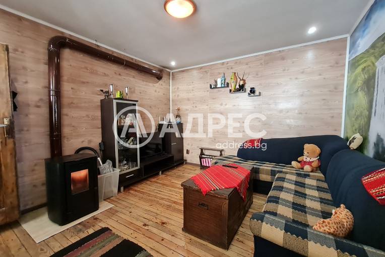 Къща/Вила, Перник, Църква, 683885, Снимка 3