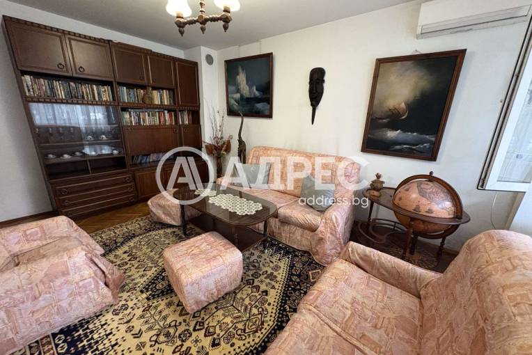 Тристаен апартамент, Варна, Лятно кино Тракия, 689886, Снимка 1