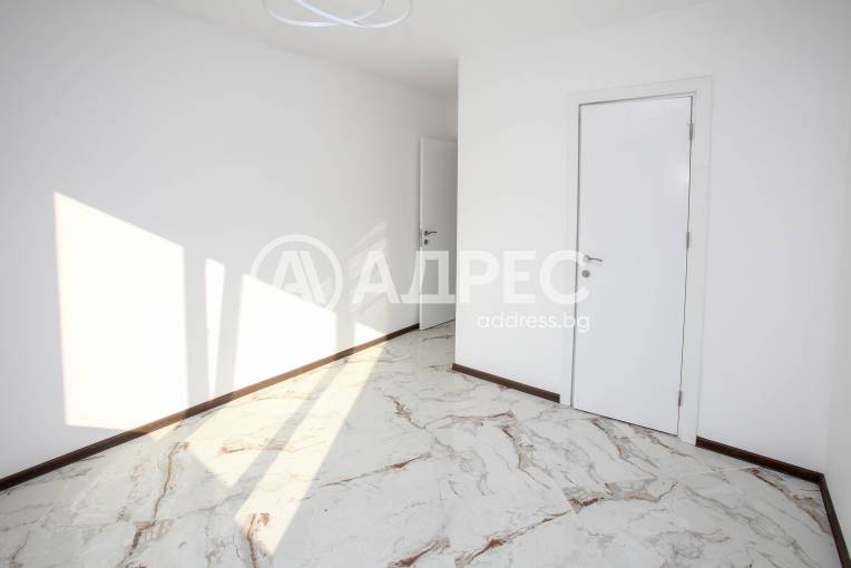 Тристаен апартамент, София, Бояна, 686888, Снимка 1