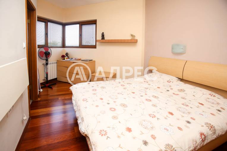 Тристаен апартамент, София, в.з. Американски колеж, 694888, Снимка 7