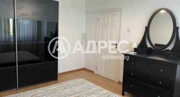 Двустаен апартамент, София, Иван Вазов, 665889, Снимка 1