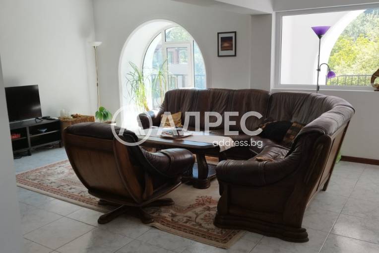 Тристаен апартамент, Благоевград, Център, 693890, Снимка 1