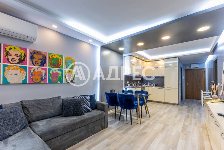 Двустаен апартамент, Варна, Център, 683892, Снимка 1