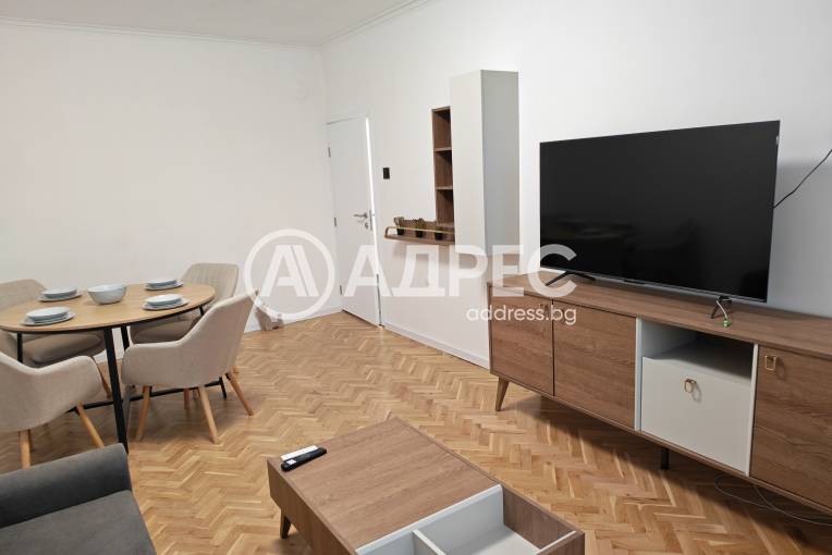 Двустаен апартамент, София, Гоце Делчев, 677894, Снимка 1