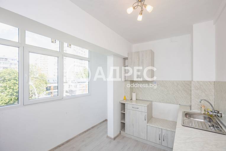 Тристаен апартамент, Варна, Базар "Левски", 697895, Снимка 3
