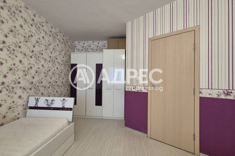 Многостаен апартамент, София, Лагера, 677897, Снимка 11