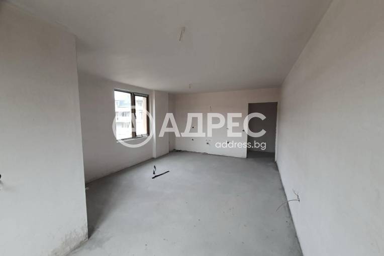 Тристаен апартамент, Благоевград, Широк център, 677899, Снимка 1
