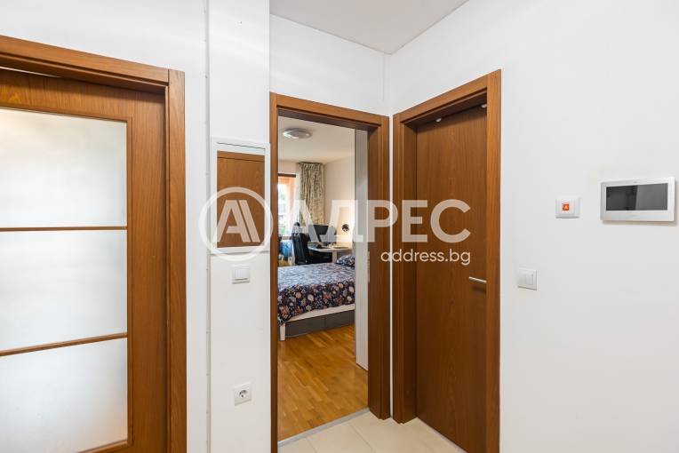 Двустаен апартамент, Варна, к.к. Св.Св. Константин и Елена, 669900, Снимка 22