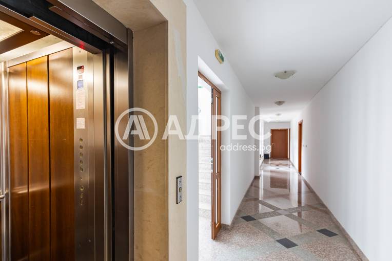 Двустаен апартамент, Варна, к.к. Св.Св. Константин и Елена, 669900, Снимка 24