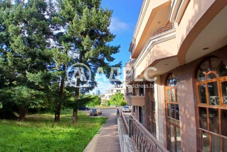 Двустаен апартамент, София, Южен парк, 701901, Снимка 1