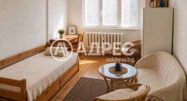 Тристаен апартамент, София, Борово, 697904, Снимка 1