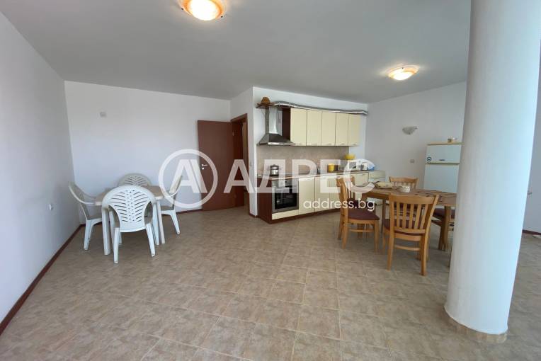 Тристаен апартамент, Божурец, 664905, Снимка 2