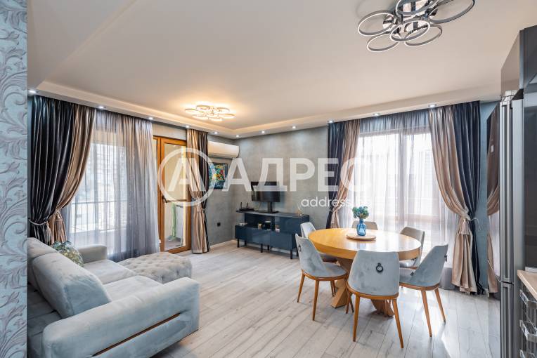 Тристаен апартамент, Варна, Трошево, 689910, Снимка 1