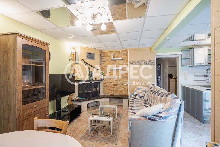 Многостаен апартамент, Варна, Червен площад, 696910, Снимка 2