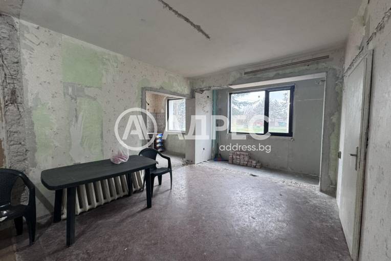 Двустаен апартамент, Ясен, 678911, Снимка 4