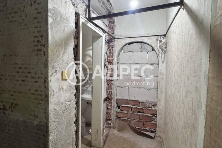 Двустаен апартамент, Ясен, 678911, Снимка 5