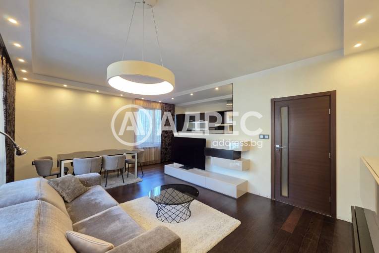 Тристаен апартамент, София, Лозенец, 688914, Снимка 1