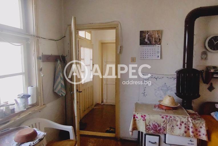 Етаж от къща, Ямбол, Каргон, 628918, Снимка 8