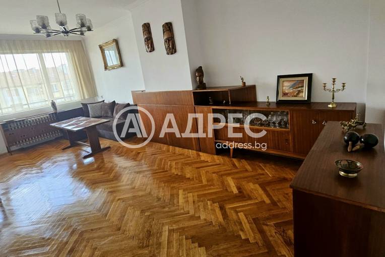 Тристаен апартамент, София, Център, 694918, Снимка 1
