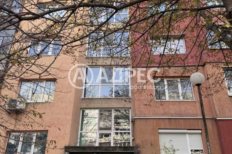 Тристаен апартамент, София, Банишора, 675919, Снимка 1