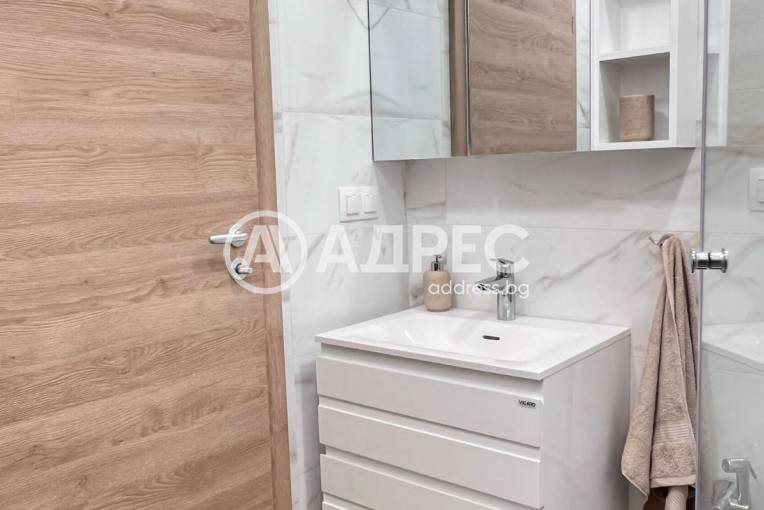 Тристаен апартамент, Варна, к.к. Св.Св. Константин и Елена, 667920, Снимка 11