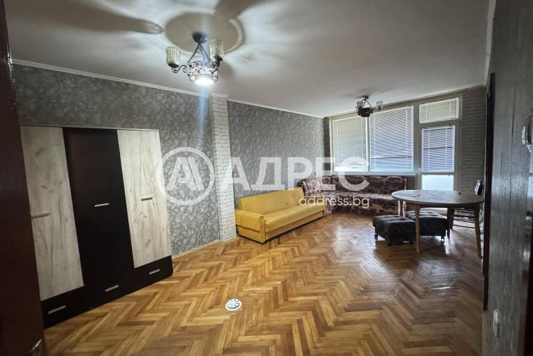 Тристаен апартамент, Попово, 676920, Снимка 1