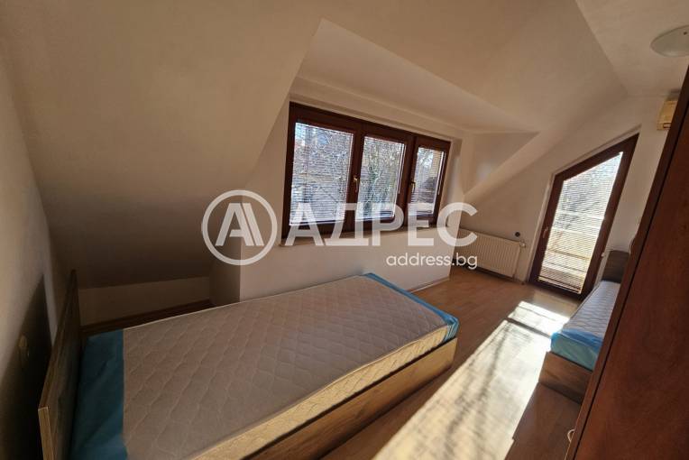 Тристаен апартамент, Варна, Икономически университет, 686921, Снимка 2