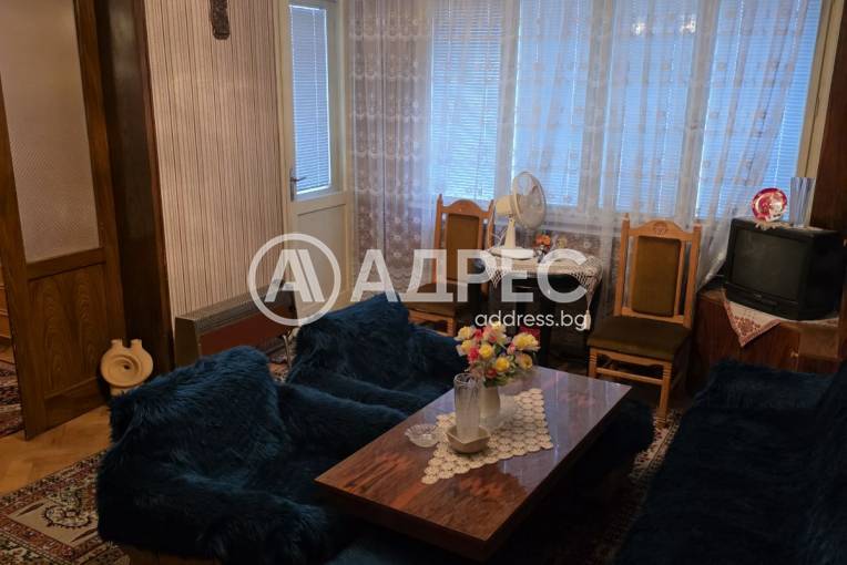 Многостаен апартамент, Велико Търново, Център, 676922, Снимка 1