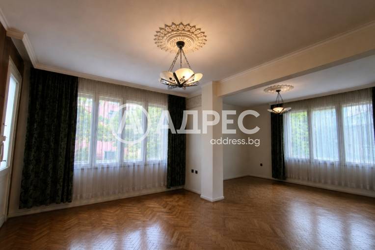 Многостаен апартамент, Русе, Широк център, 699924, Снимка 1